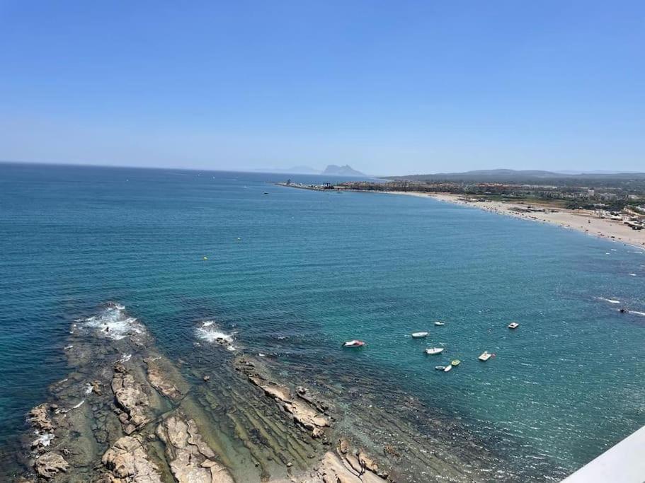 Maravilloso Apartamento En Primera Linea De Playa. トレグアディアロ エクステリア 写真