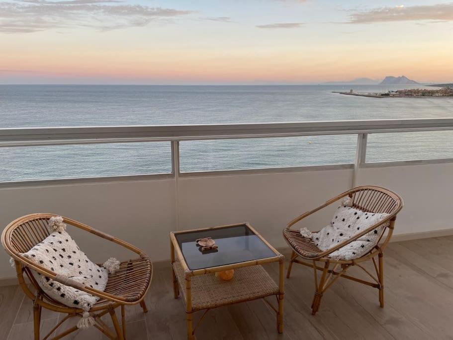 Maravilloso Apartamento En Primera Linea De Playa. トレグアディアロ エクステリア 写真